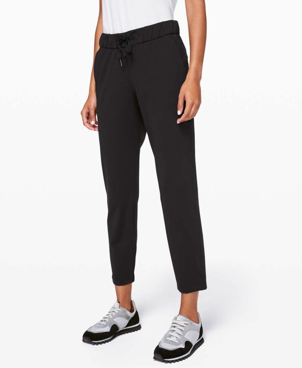 Lululemon Women's On the Fly 7/8 Pant in Black Full-On Luxtreme, Size 6
